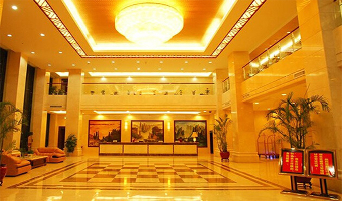 重慶酒店裝修設(shè)計燈光布局對室內(nèi)環(huán)境的影響